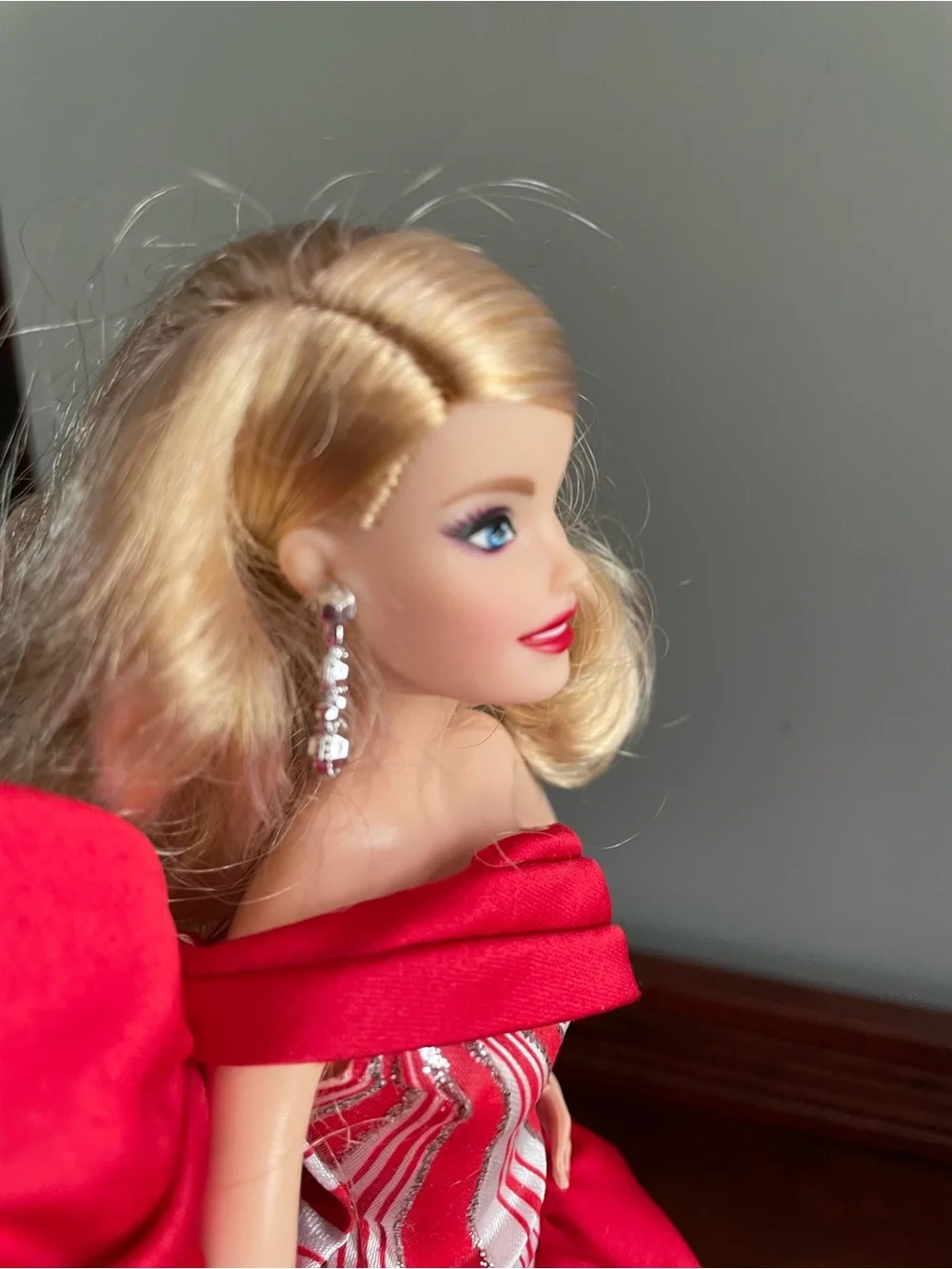 2019 Barbie Holiday Model Muse